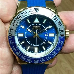 INVICTA AVIATOR  WATCH - With 8 slots Case.  SALE!